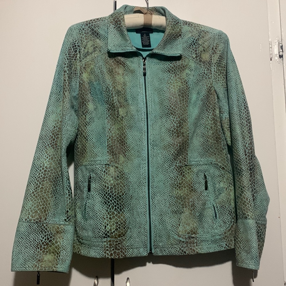 Dialogue jacket